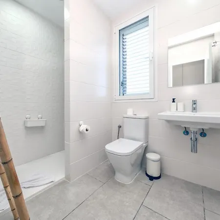 Coral Bay Luxury Duplex Holiday home *